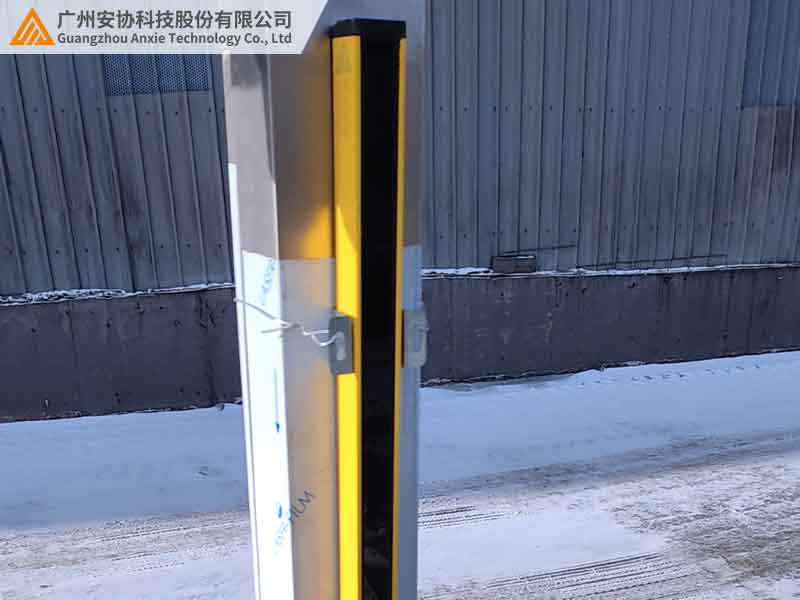 单边光栅如何实现自发自收？