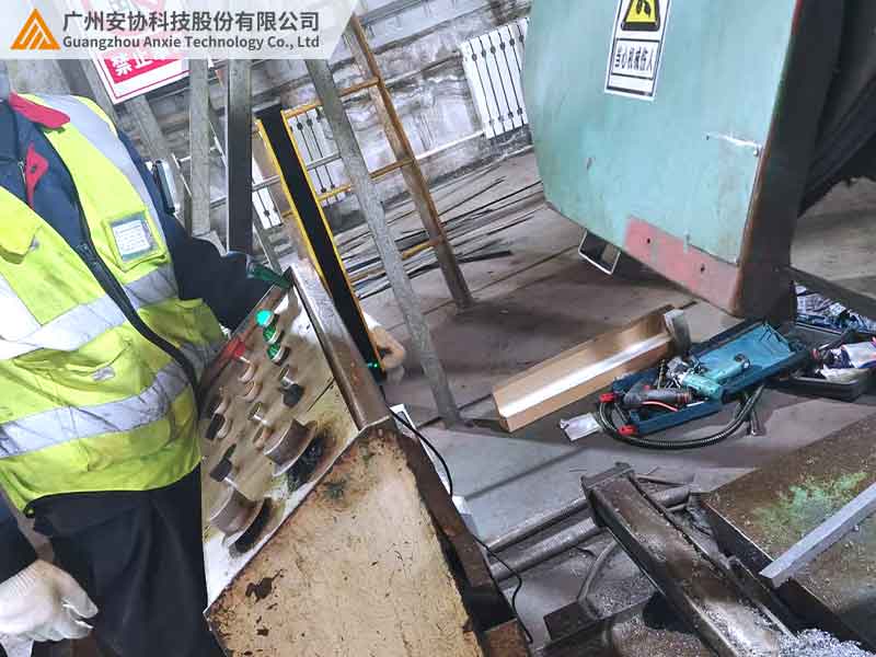 狭小空间安全防护？单边光栅轻松解决