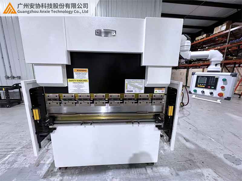 工业自动化安全光栅核心防护应用