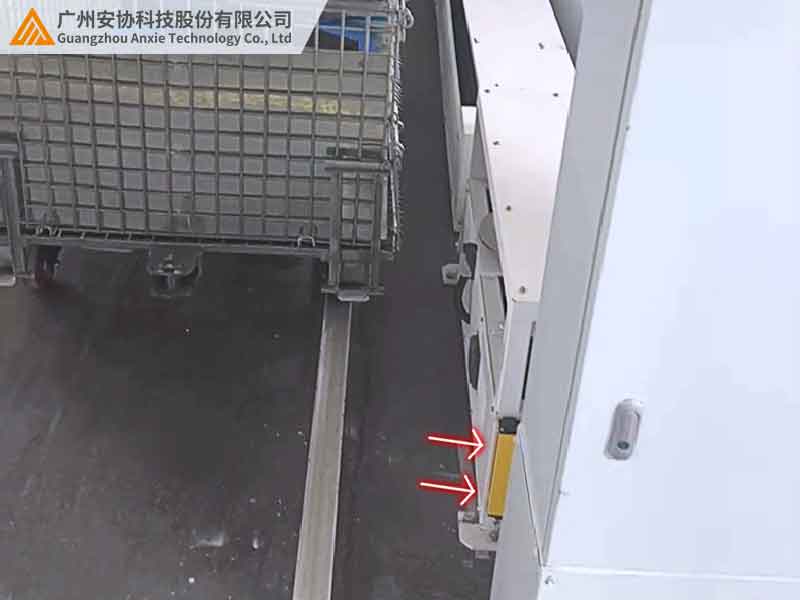 单边光栅如何提升AGV作业安全性
