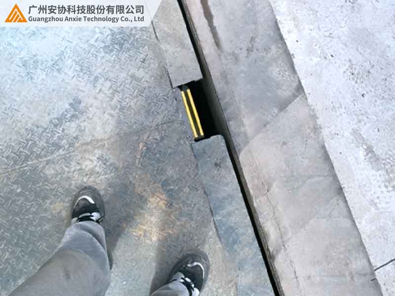 单边光栅在户外地磅垂直检测的作用