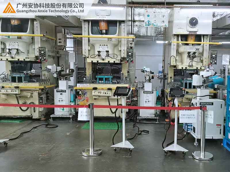 防夹手冲床安全光栅