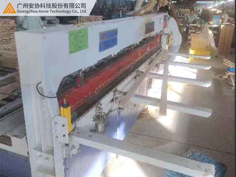 折弯机如何安装光电保护装置