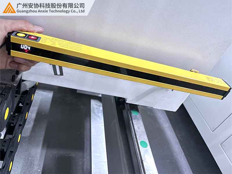 单边光栅 L 型支架安装指南